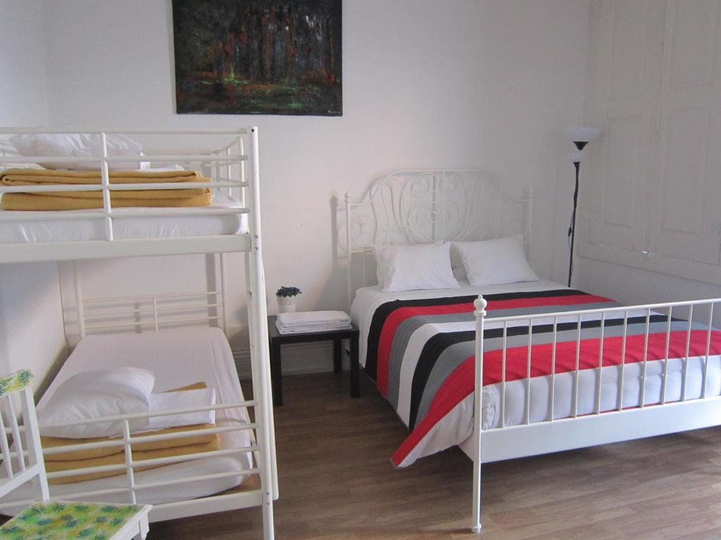 Hostel Prime Гімарайнш Екстер'єр фото