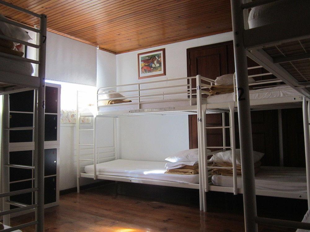 Hostel Prime Гімарайнш Екстер'єр фото